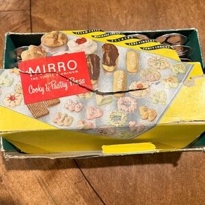 Vintage Mirro Cookie Press